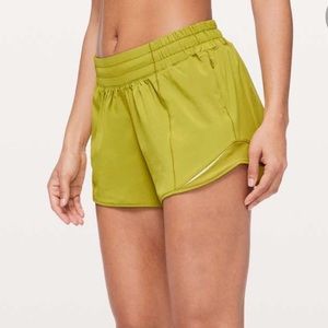 Lululemon Hotty Hot shorts- Golden Lime 2.5”